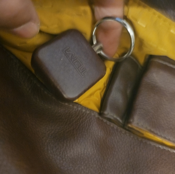 TUMI Shoulder Bag Messenger Bag Crossbody Brown Slim Flap Leather Unisex - Picture 10 of 13